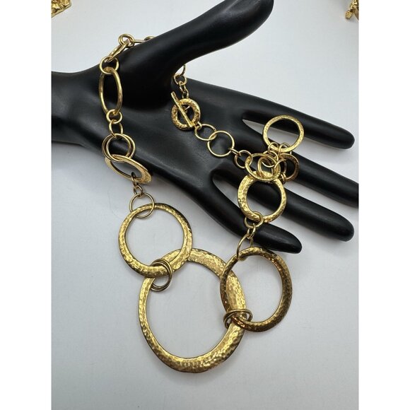 Vintage Ralph Lauren Hammered Gold Tone Necklace Open Circle Disk Toggle - Picture 8 of 8